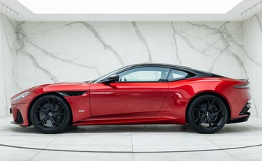 Aston Martin DBS Superleggera 5