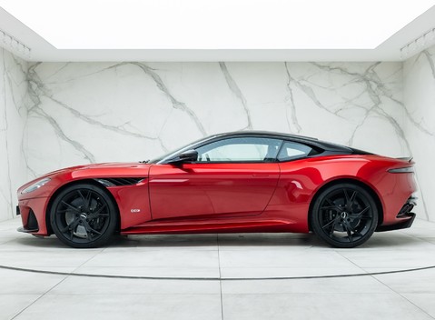 Aston Martin DBS Superleggera 5