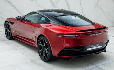 Aston Martin DBS Superleggera 12