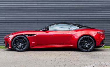 Aston Martin DBS Superleggera 3