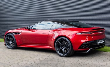 Aston Martin DBS Superleggera 4