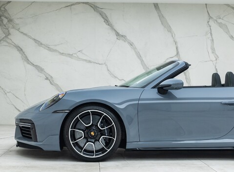 Porsche 911 Turbo S CABRIOLET (992) 34