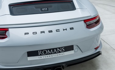 Porsche 911 GT3 TOURING (991.2) 27