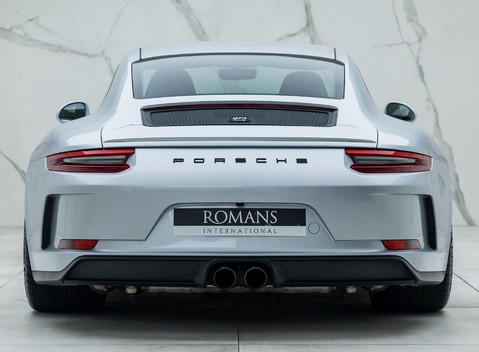 Porsche 911 GT3 TOURING (991.2) 5