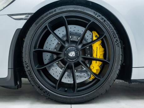 Porsche 911 GT3 TOURING (991.2)