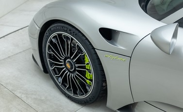 Porsche 918 Spyder 33