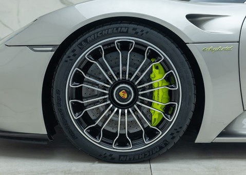 Porsche 918 Spyder 