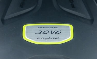 Porsche Cayenne V6 E-Hybrid 32