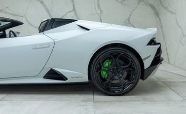 Lamborghini Huracan LP 640-4 EVO SPYDER 37