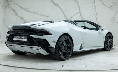 Lamborghini Huracan LP 640-4 EVO SPYDER 6