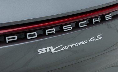 Porsche 911 Carrera 4S 28