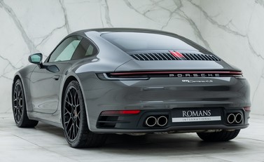 Porsche 911 Carrera 4S 7