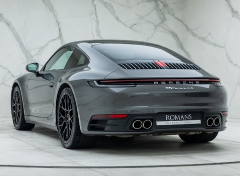 Porsche 911 Carrera 4S 7