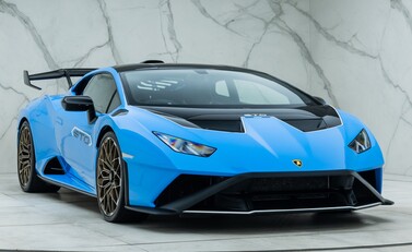 Lamborghini Huracan STO 6