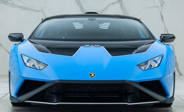 Lamborghini Huracan STO 4