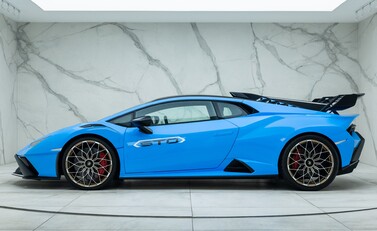 Lamborghini Huracan STO 2