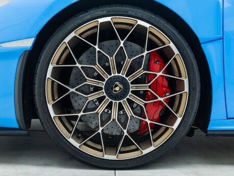 Lamborghini Huracan STO