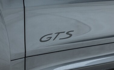 Porsche Cayenne GTS 32