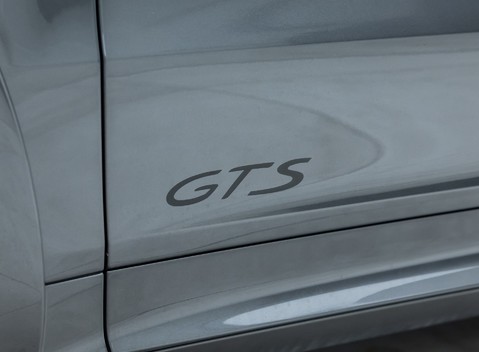 Porsche Cayenne GTS 32