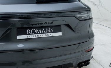 Porsche Cayenne GTS 30