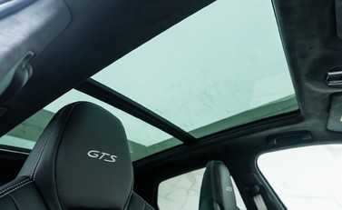 Porsche Cayenne GTS 13