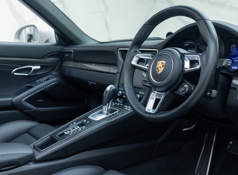 Porsche 911 Carrera S CABRIOLET (991.2) 14