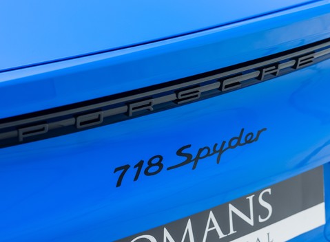 Porsche 718 SPYDER 36