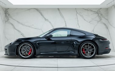 Porsche 911 GT3 TOURING (992) 2