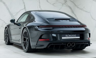 Porsche 911 GT3 TOURING (992) 7