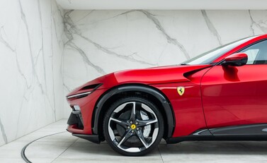 Ferrari Purosangue V12 53