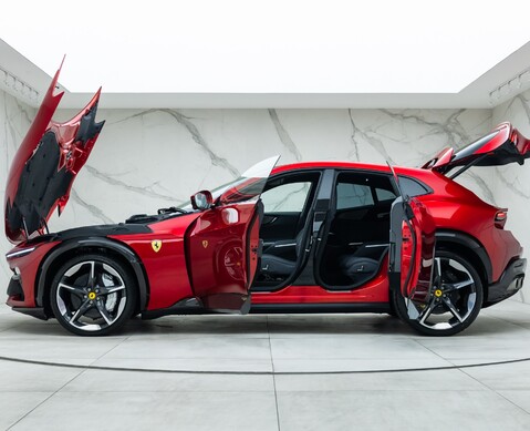 Ferrari Purosangue V12