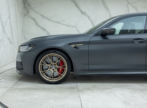 BMW M5 CS 42