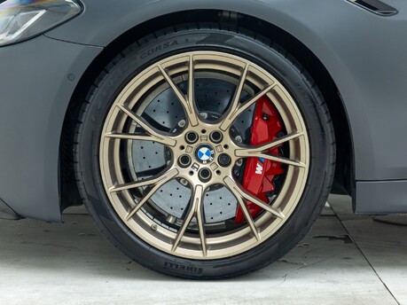 BMW M5 CS 