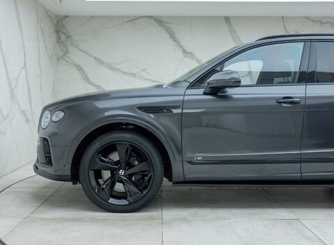 Bentley Bentayga V8 First Edition 40