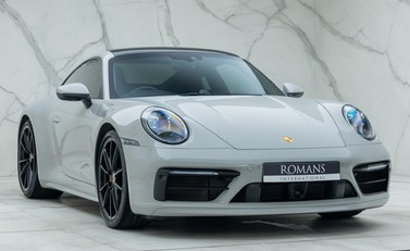 Porsche 911 Carrera 4S (992) 6