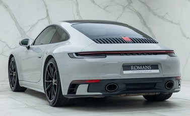 Porsche 911 Carrera 4S (992) 7