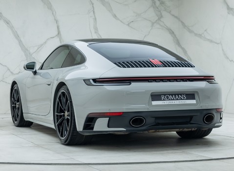 Porsche 911 Carrera 4S (992) 7