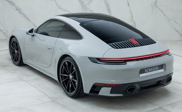 Porsche 911 Carrera 4S (992) 9