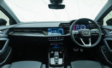 Audi RS3 SPORTBACK VORSPRUNG 18