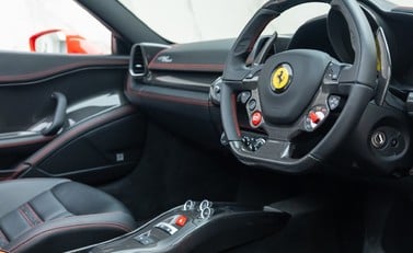 Ferrari 458 SPIDER 13