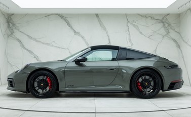 Porsche 911 Targa 4 GTS (992) 4