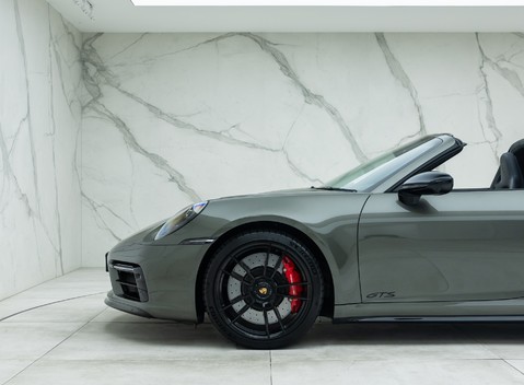 Porsche 911 Targa 4 GTS (992) 35