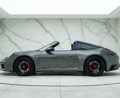 Porsche 911 Targa 4 GTS (992) 