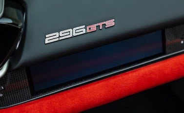 Ferrari 296 GTS 23