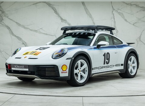 Porsche 911 Dakar (992) 1