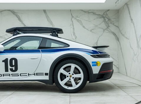 Porsche 911 Dakar (992) 48