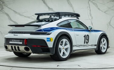 Porsche 911 Dakar (992) 3