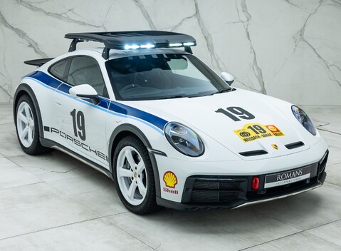 Porsche 911 Dakar (992) 8