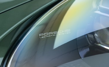 Porsche 911 GT3 TOURING (992) 33