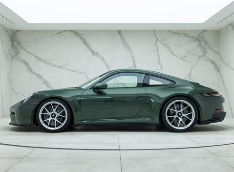 Porsche 911 GT3 TOURING (992) 2